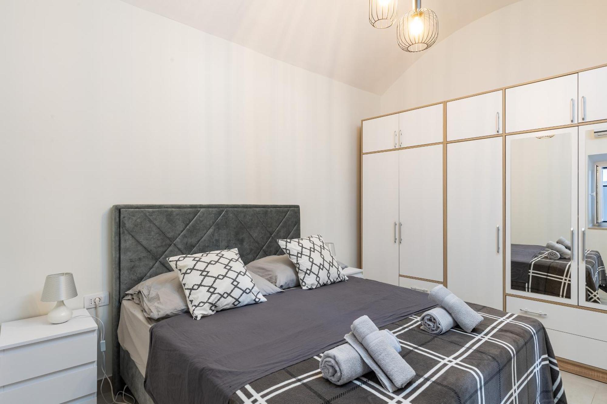 Harriete Apartment